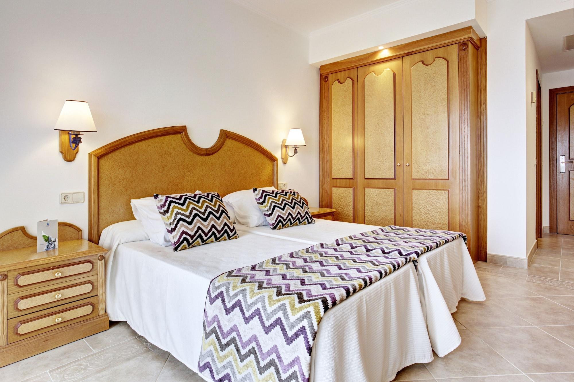 Grupotel Santa Eularia & Spa - Adults Only سانتا أيُلاريا ذيس ريو المظهر الخارجي الصورة